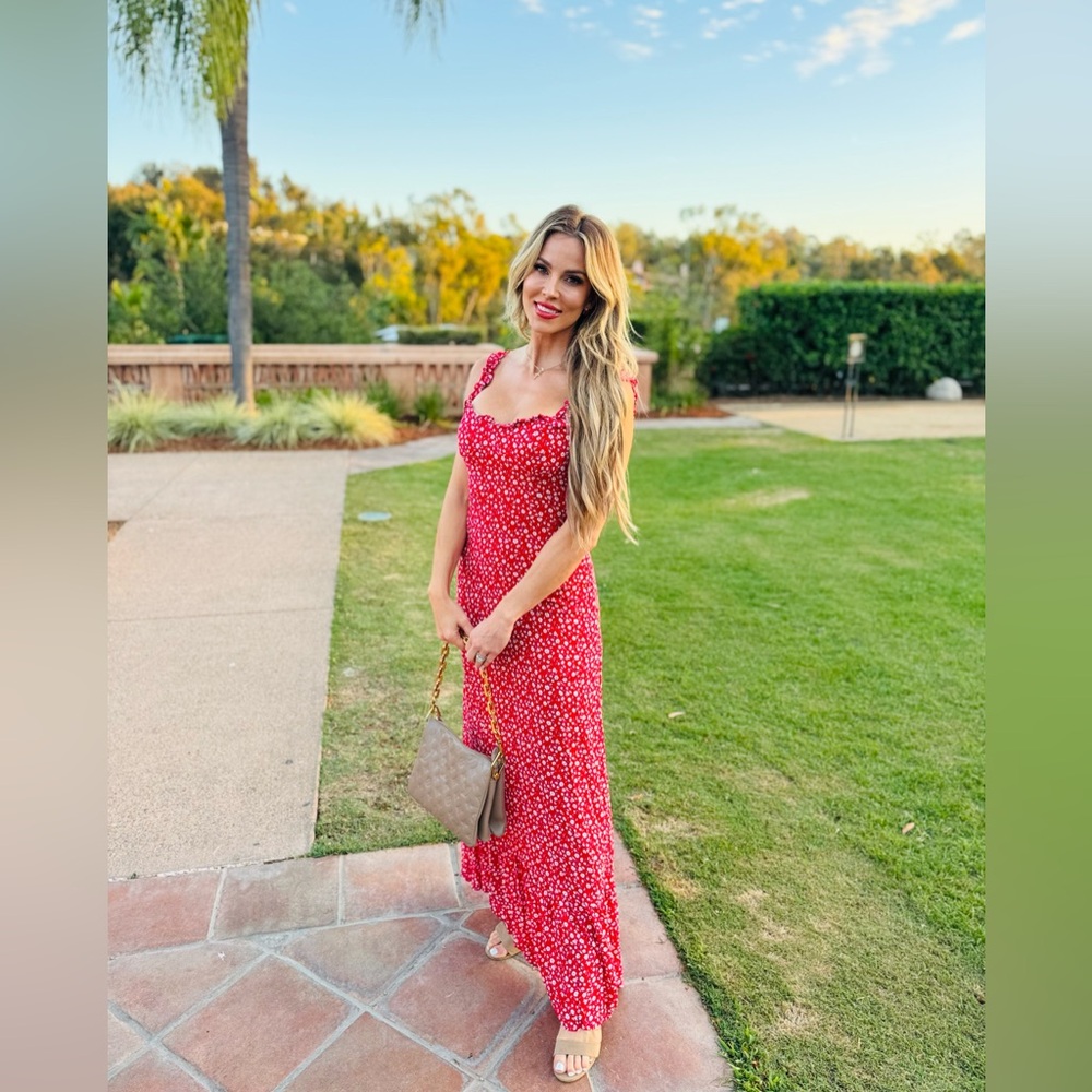 Vici Red and White Floral Maxi Dress - Picture 2 of 8